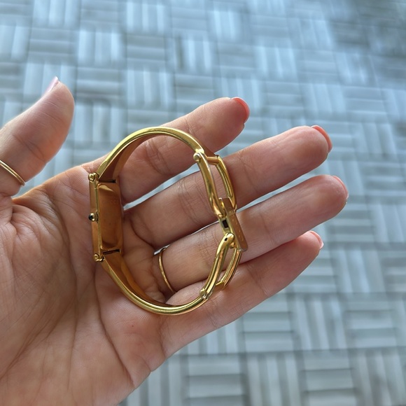 Gucci 1500 Series watch - Picture 9 of 11